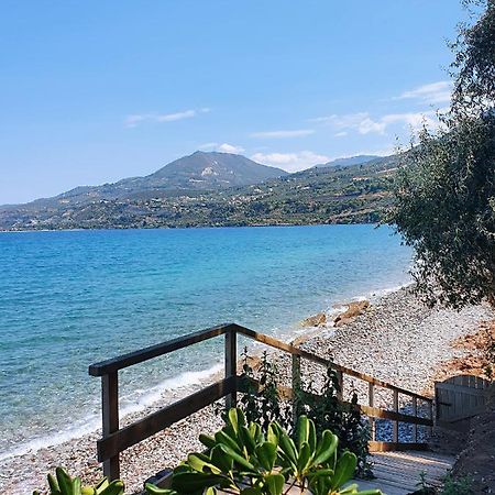 Villa Al-Ari Diakopto Exteriör bild