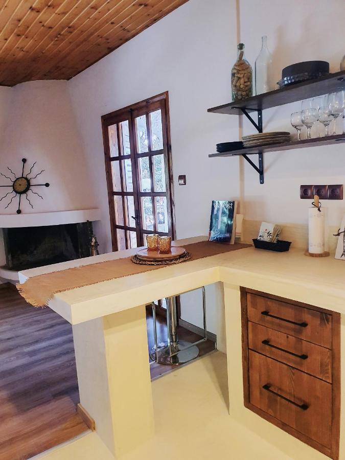 Villa Al-Ari Diakopto Exteriör bild