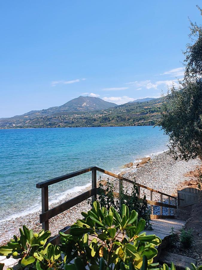Villa Al-Ari Diakopto Exteriör bild