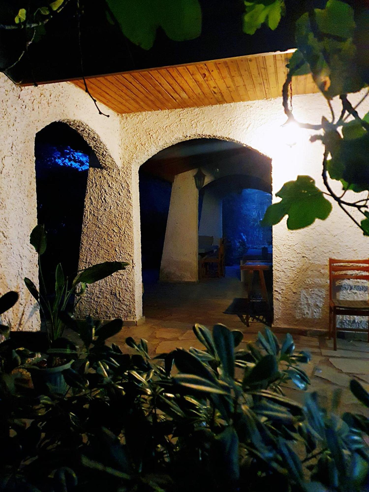 Villa Al-Ari Diakopto Exteriör bild